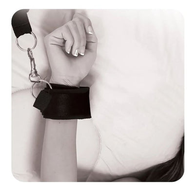 PipeDream Fetish Fantasy Limited Edition - Wraparound Mattress Restraints