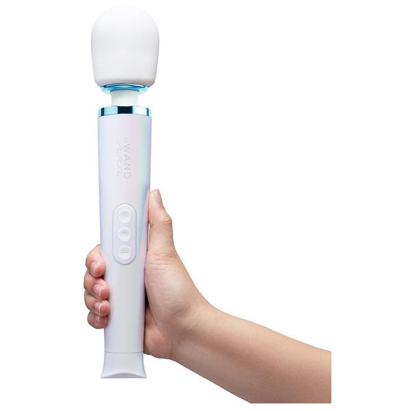 Le Wand Dive Submersible Rechargeable Vibrating Massager - Colour: Seashell
