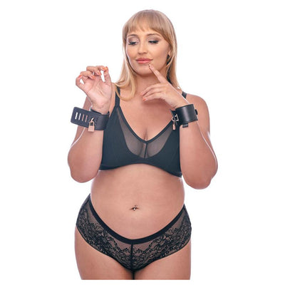 Sportsheets Sex And Mischief Brat Locking Cuffs